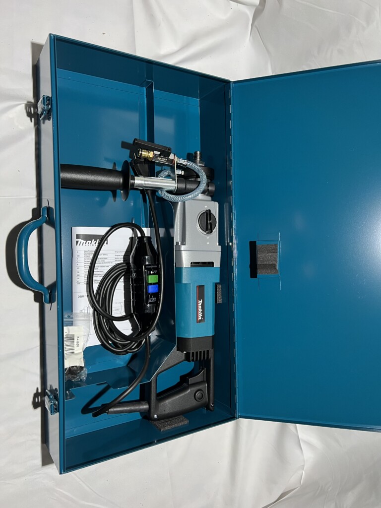 Location outil Carotteuse électrique Makita près de Dauendorf