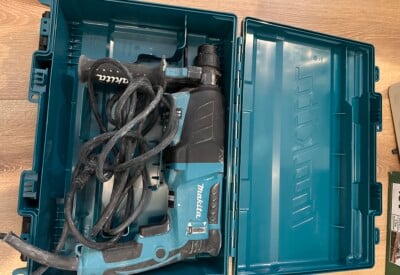 Location Burineur perforateur électrique Makita à Paris
