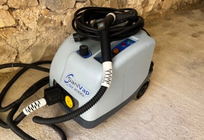 Location Nettoyeur vapeur professionnel SANIVAP SV2000i Autre à Mirmande