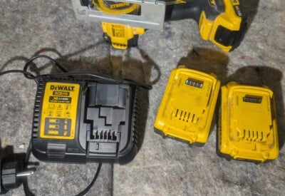 Location Disqueuse électrique Dewalt à Jouy-le-Moutier