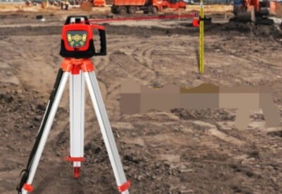 Location Laser rotatif Autre à Le Gué-d'Alleré