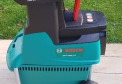 Location Broyeur de végetaux électrique Bosch à Saint-Satur
