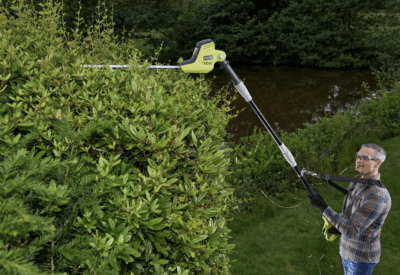 Location Taille haie sur perche électrique Ryobi à La Londe