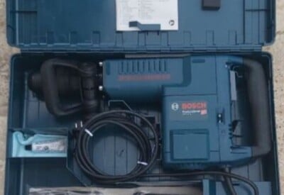 Location Perforateur burineur électrique Bosch à Saint-Jacques-sur-Darnétal
