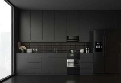 Donnez du caractère à votre pièce avec une cuisine noire bien agencée