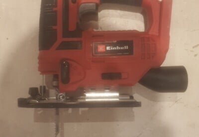 Location Scie sauteuse pendulaire Sans-fil Einhell à Larringes