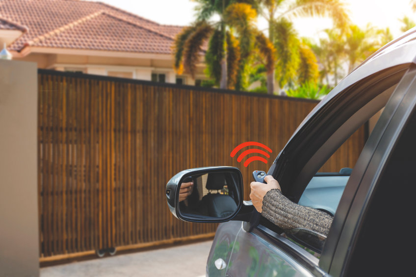 Comment bien choisir et remplacer la télécommande de son portail ?
