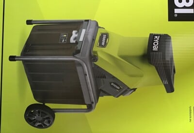 Location Broyeur de végetaux électrique Ryobi à Herlies