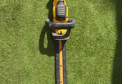 Location Taille haie électrique Dewalt à Arras