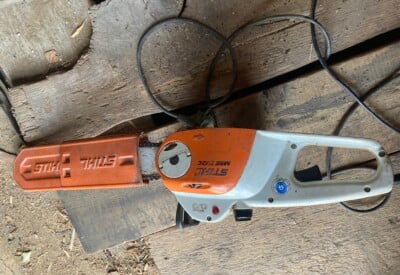 Location Tronçonneuse à bois électrique Stihl à Cevins