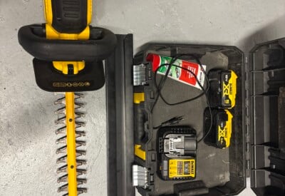 Location Taille haie électrique Dewalt à Locqueltas