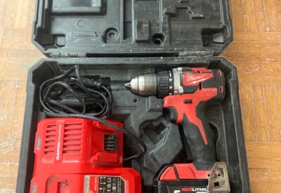 Location Visseuse perceuse Sans-fil Milwaukee à Meximieux