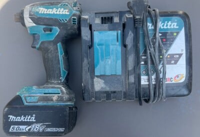 Location Visseuse à choc sans-fil Makita à Meximieux