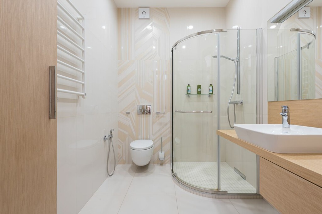 Comment choisir un receveur de douche pour une salle de bain ?